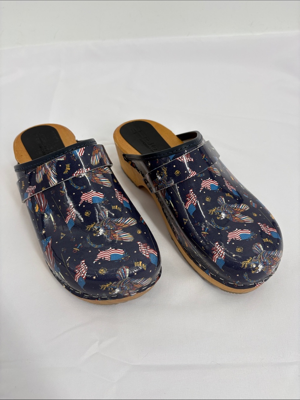 Bjork Swedish Comfort Maja Liberty Leather Wood Clogs Patriotic Print Size 38